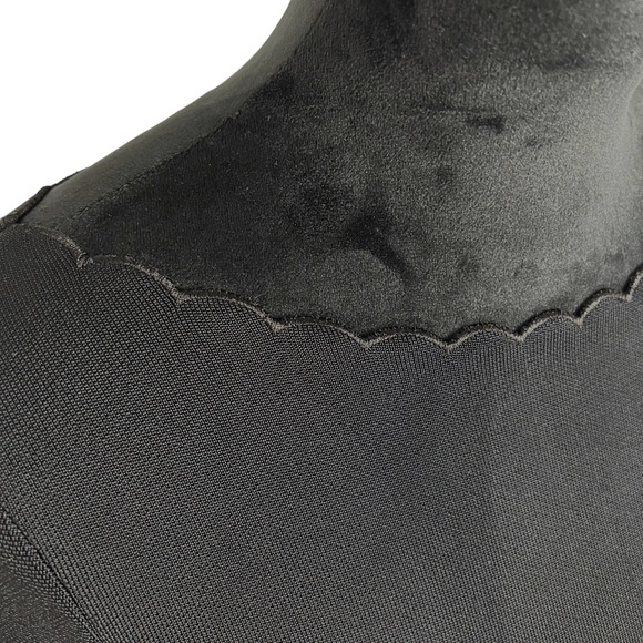 Carolina Herrera NEW bell sleeve Eyelet Laser Cut Top SZS NWT - Picture 5 of 7